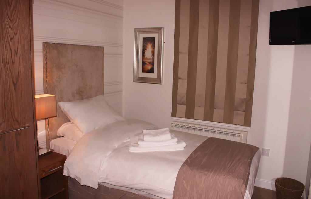 Mccafferty'S Guesthouse Илфорд Номер фото