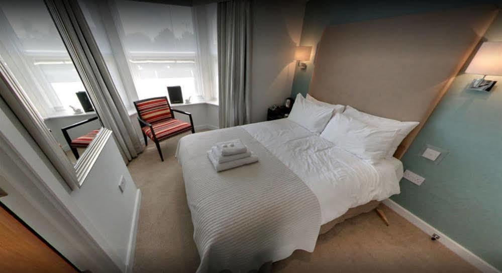 Mccafferty'S Guesthouse Илфорд Экстерьер фото