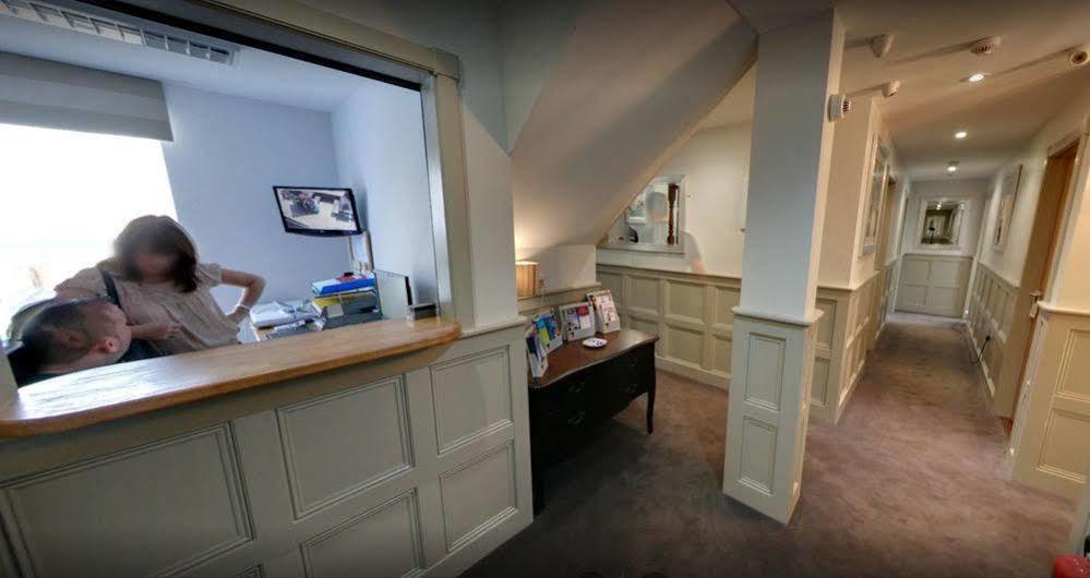 Mccafferty'S Guesthouse Илфорд Экстерьер фото